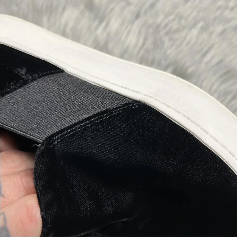 Vince Warren Black Velvet Platform Slip On Sneakers Size 7 M